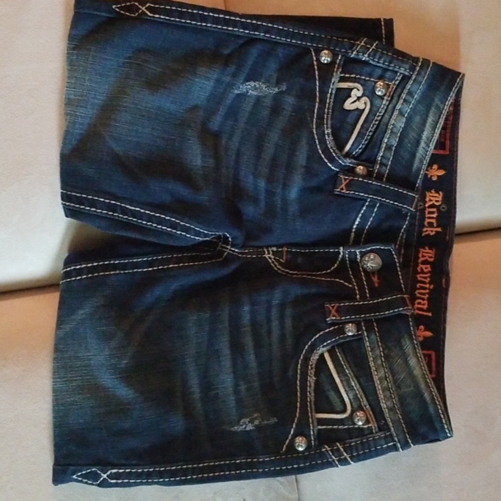 Rock revival capri